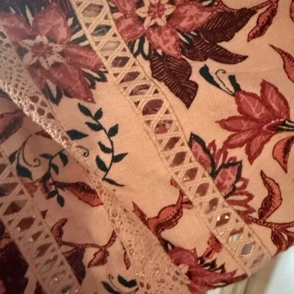 Torrid Woman’s Plus Size Longsleeve Pink Floral Blouse Babydoll Top 4X - Picture 6 of 13